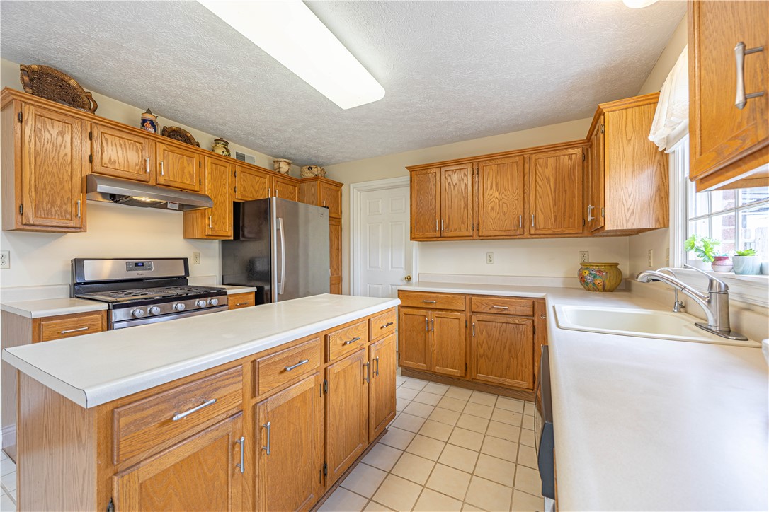 224 Country View Dr