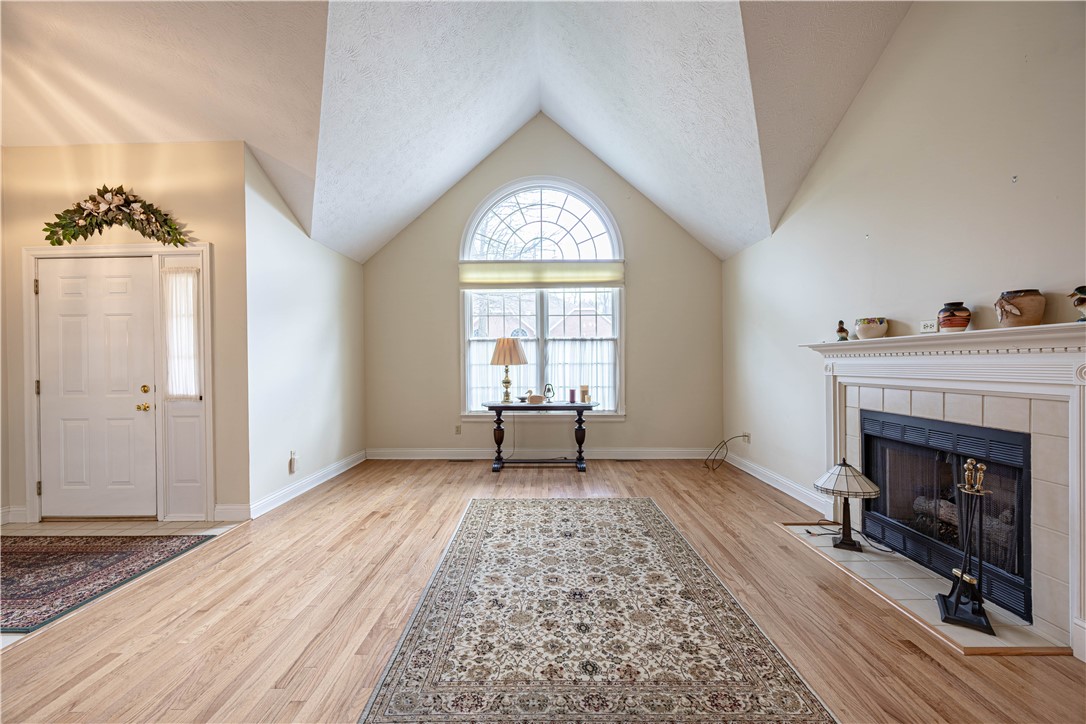 224 Country View Dr