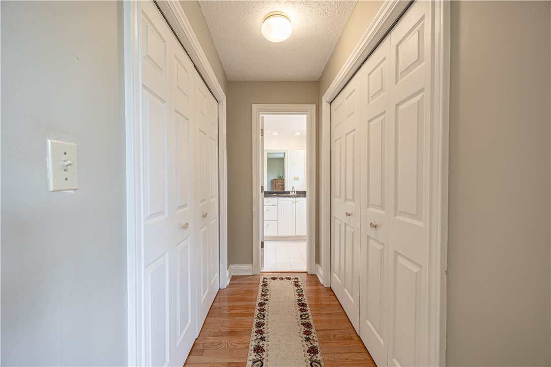 224 Country View Dr