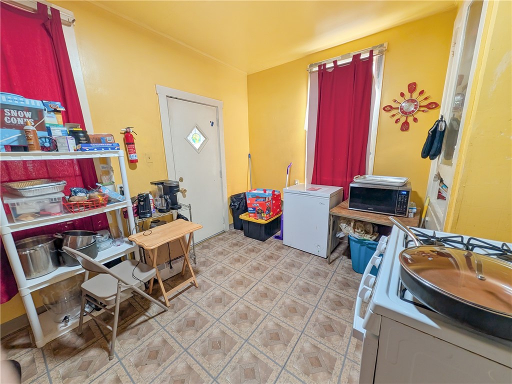 201 Comrie Ave