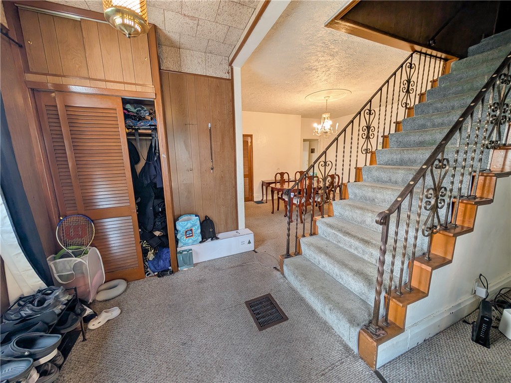 201 Comrie Ave