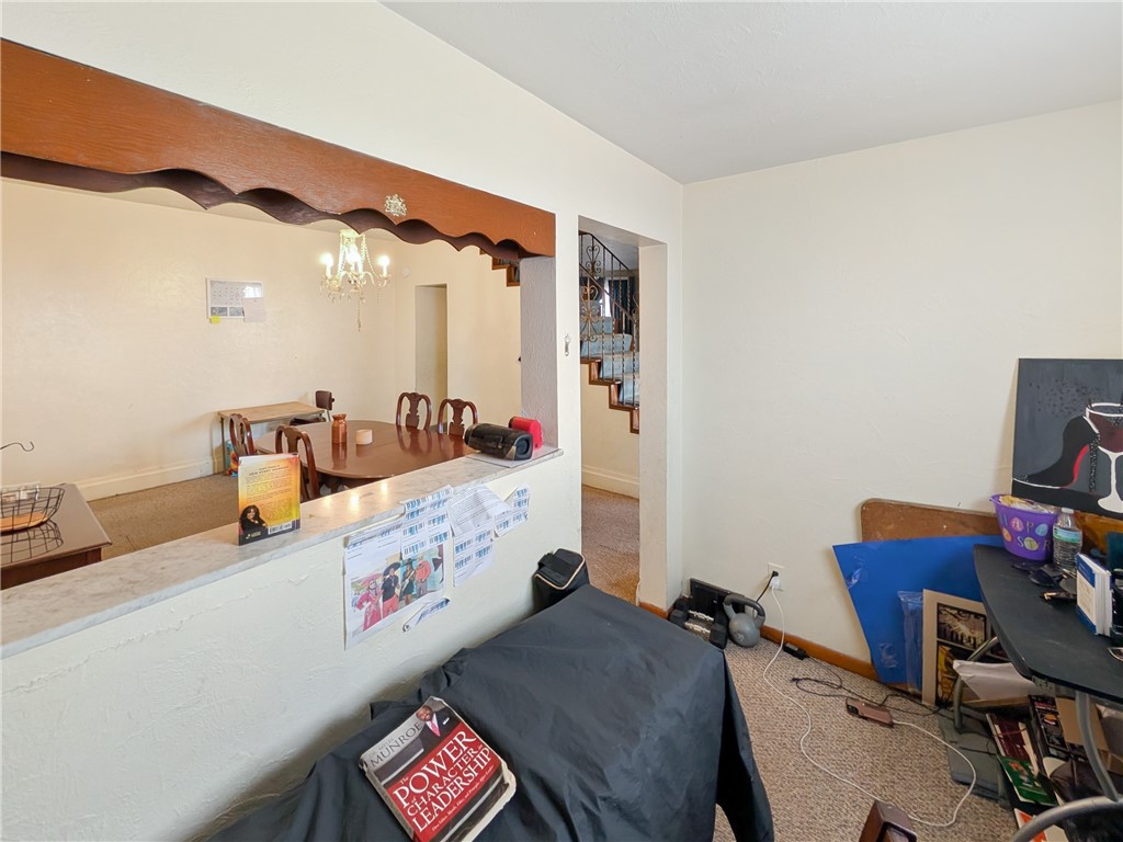 201 Comrie Ave