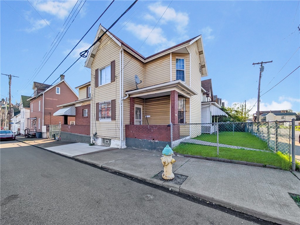 201 Comrie Ave