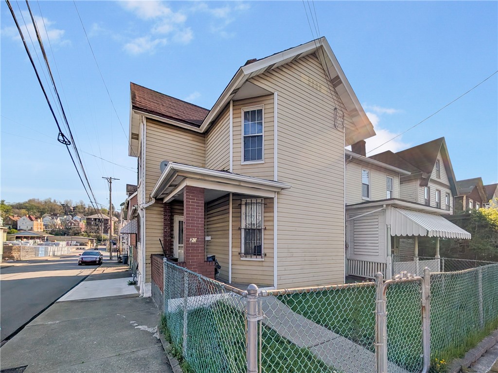 201 Comrie Ave