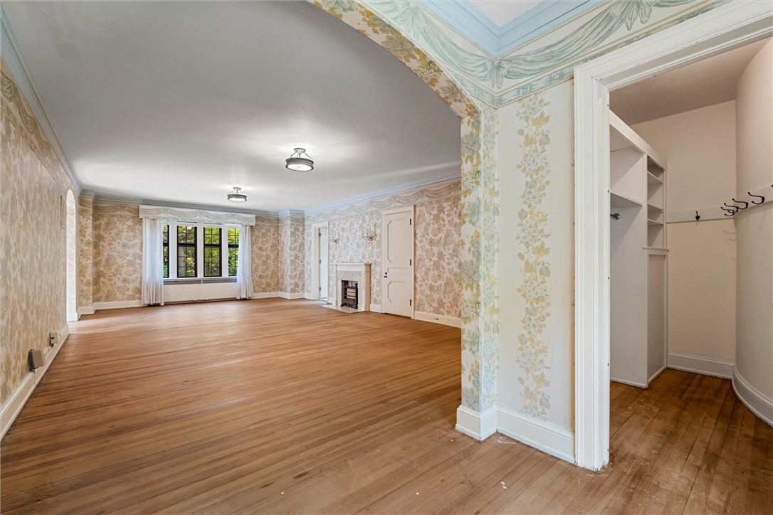 113 Maple Ave