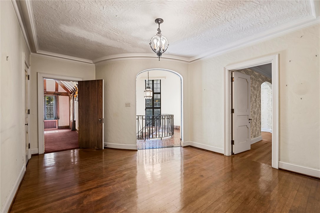 113 Maple Ave