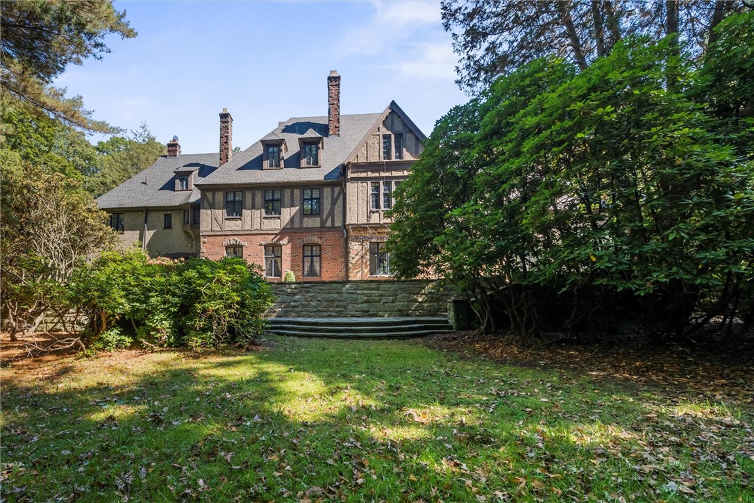113 Maple Ave