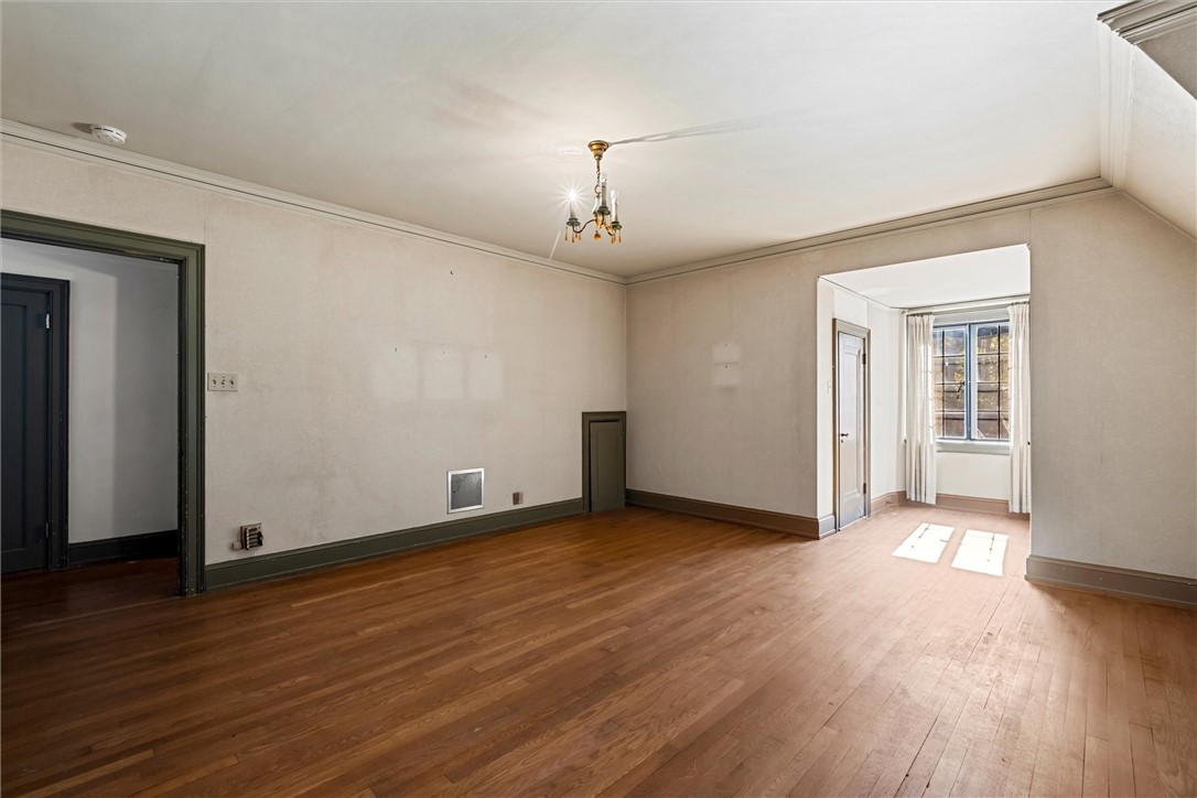 113 Maple Ave