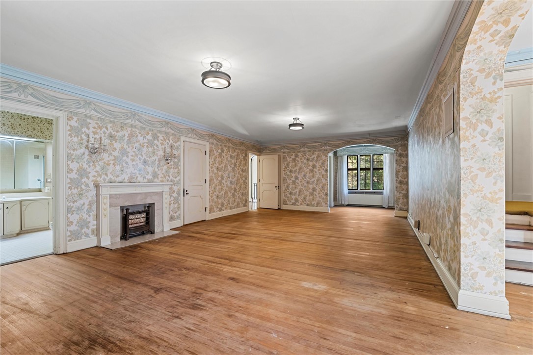 113 Maple Ave