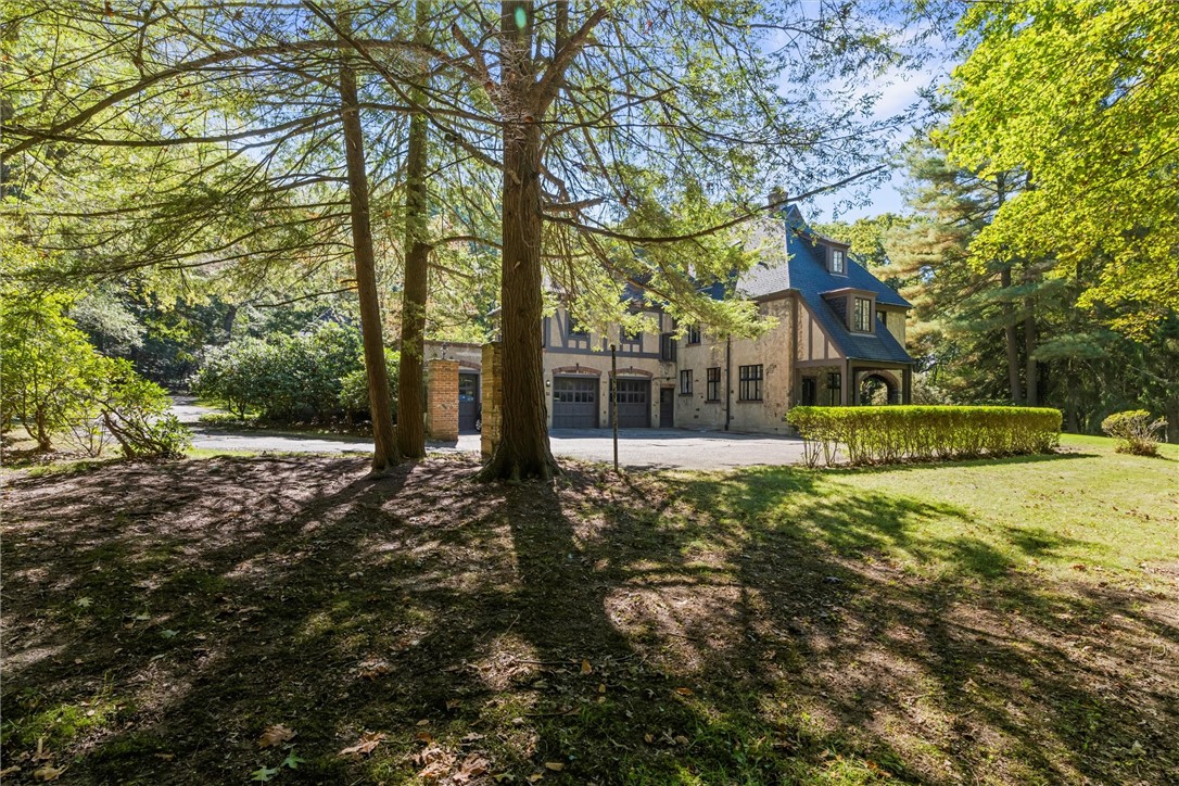 113 Maple Ave