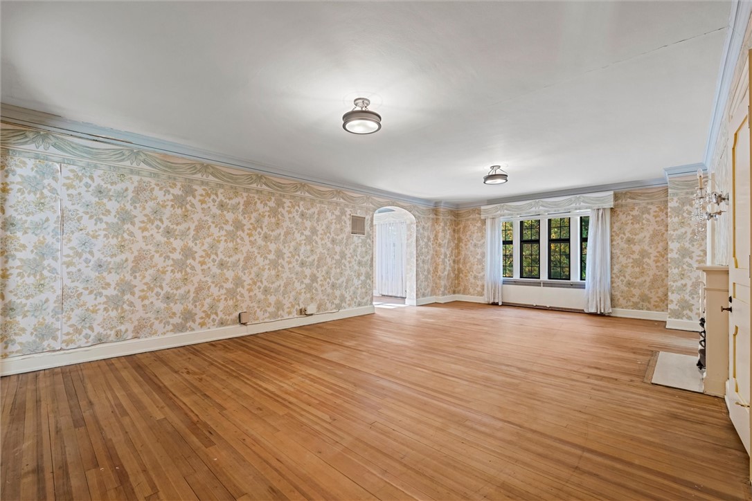 113 Maple Ave
