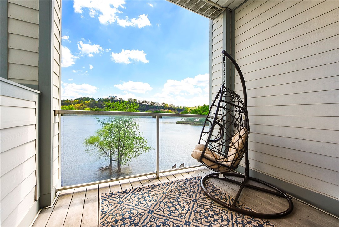 115 Saint Charles Ct