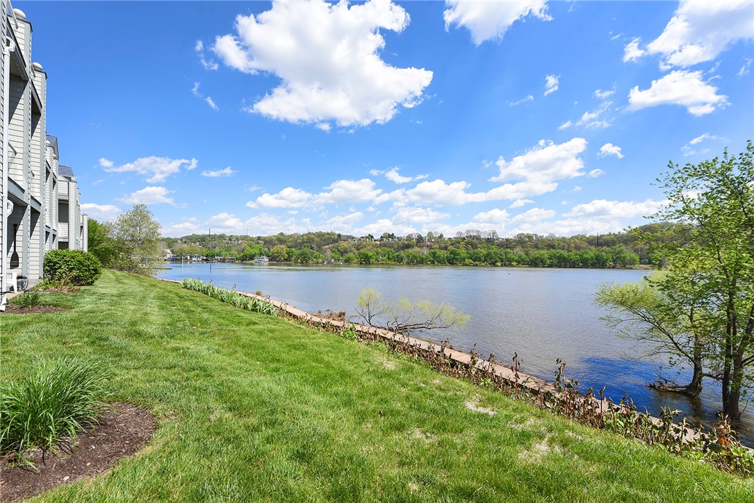 115 Saint Charles Ct