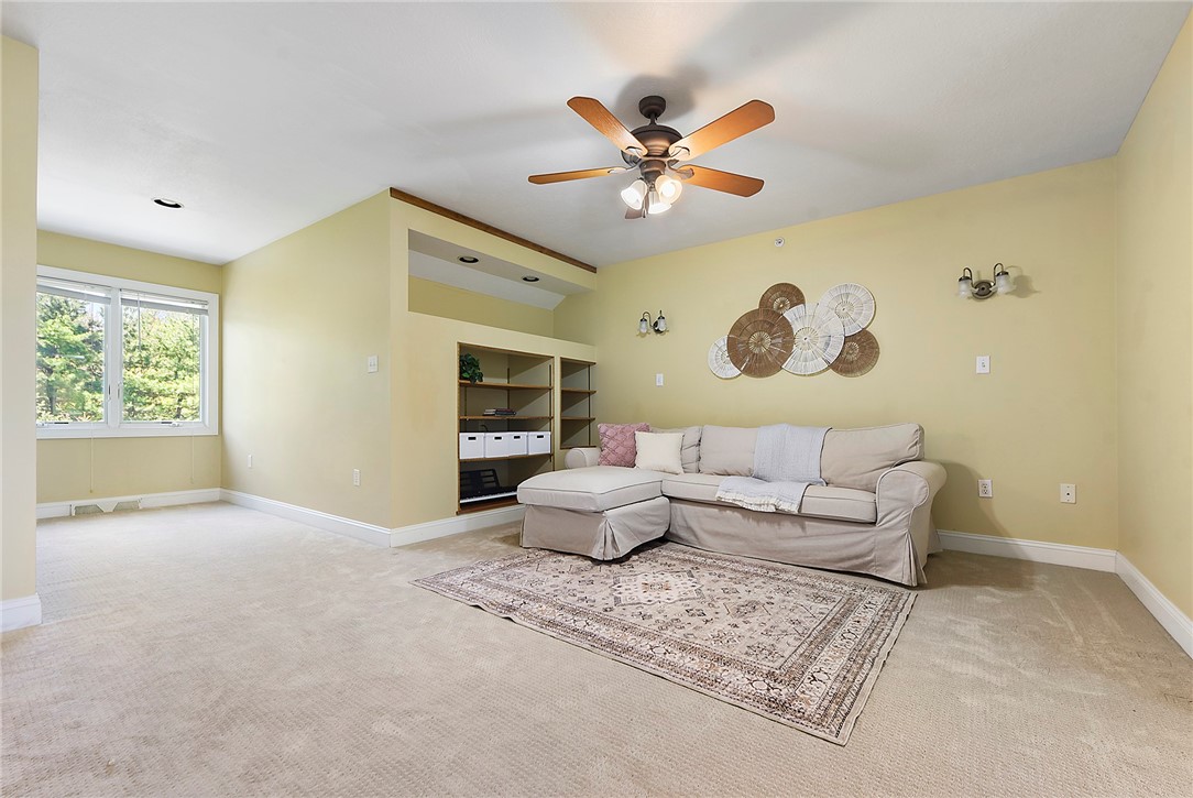 115 Saint Charles Ct