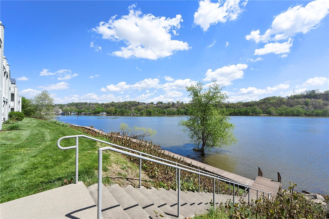 115 Saint Charles Ct