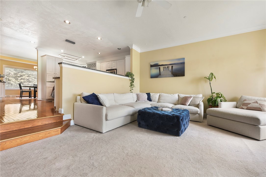 115 Saint Charles Ct