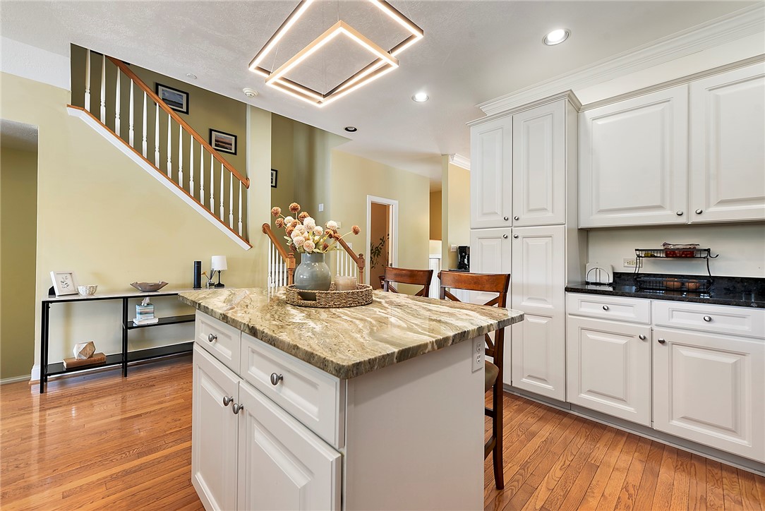 115 Saint Charles Ct