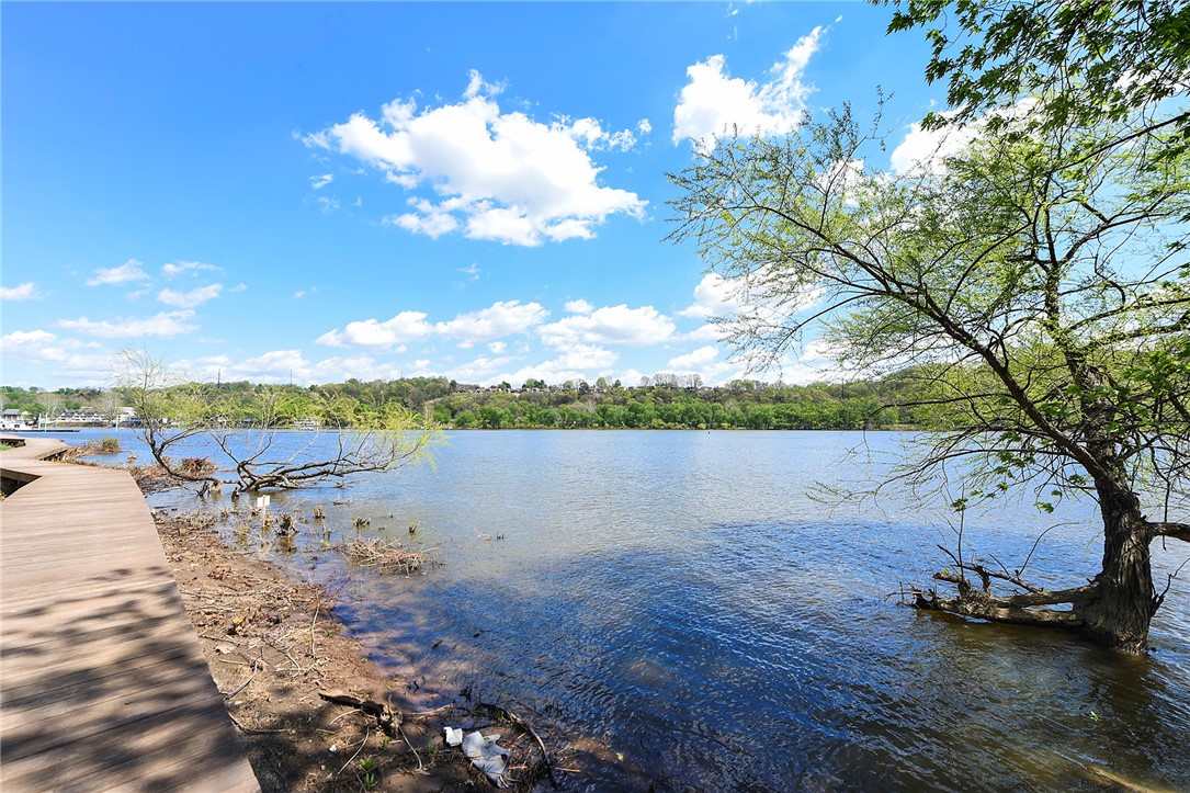 115 Saint Charles Ct