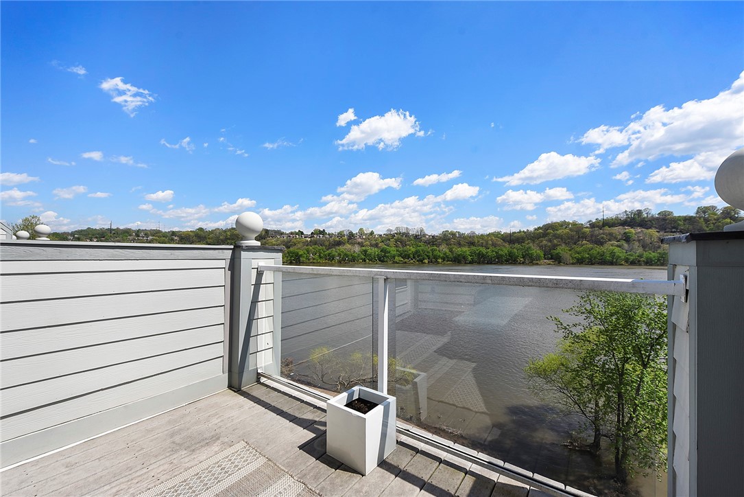 115 Saint Charles Ct