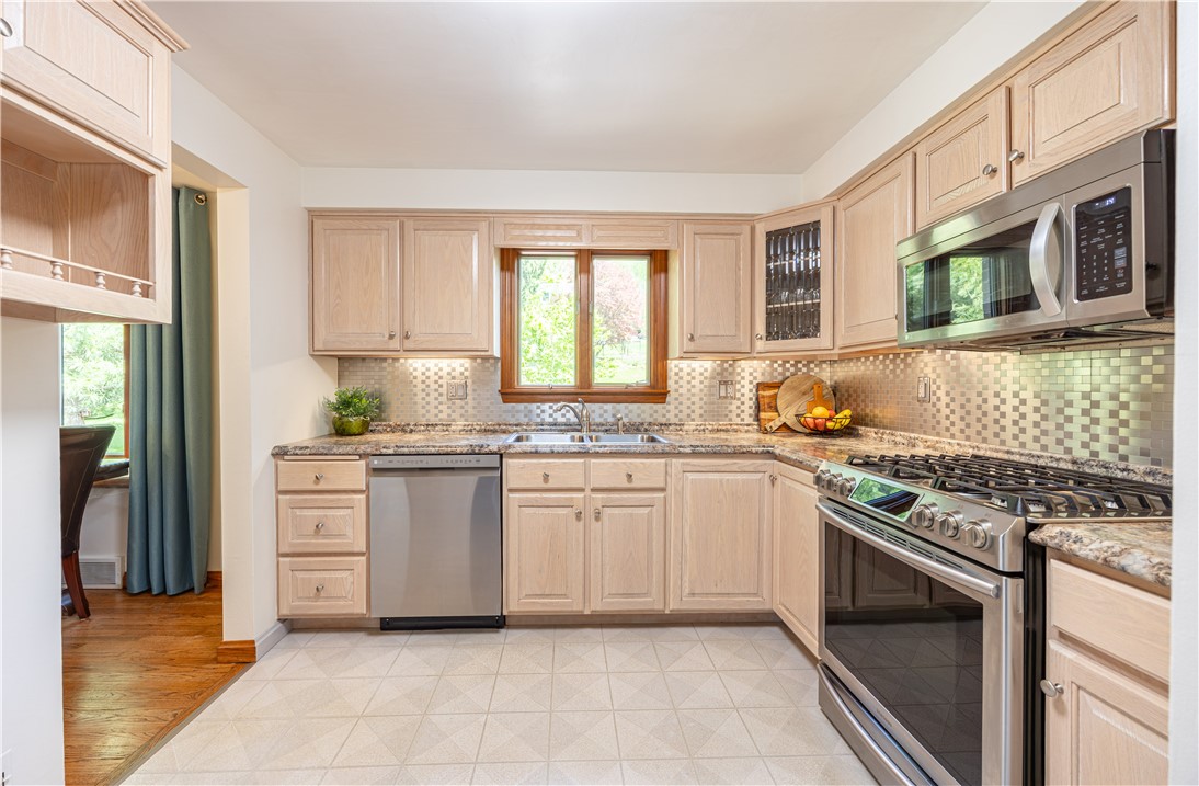 5122 Leroy Dr