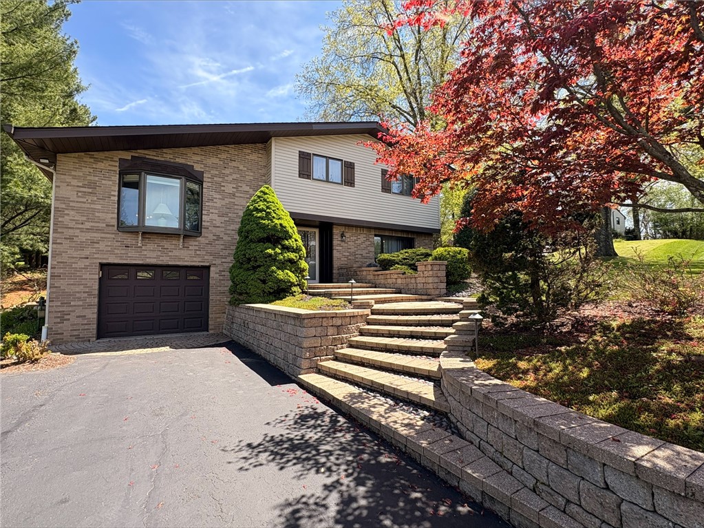 5122 Leroy Dr