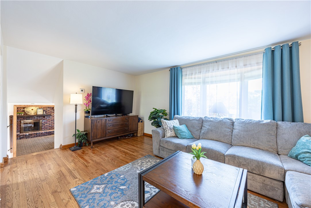 5122 Leroy Dr