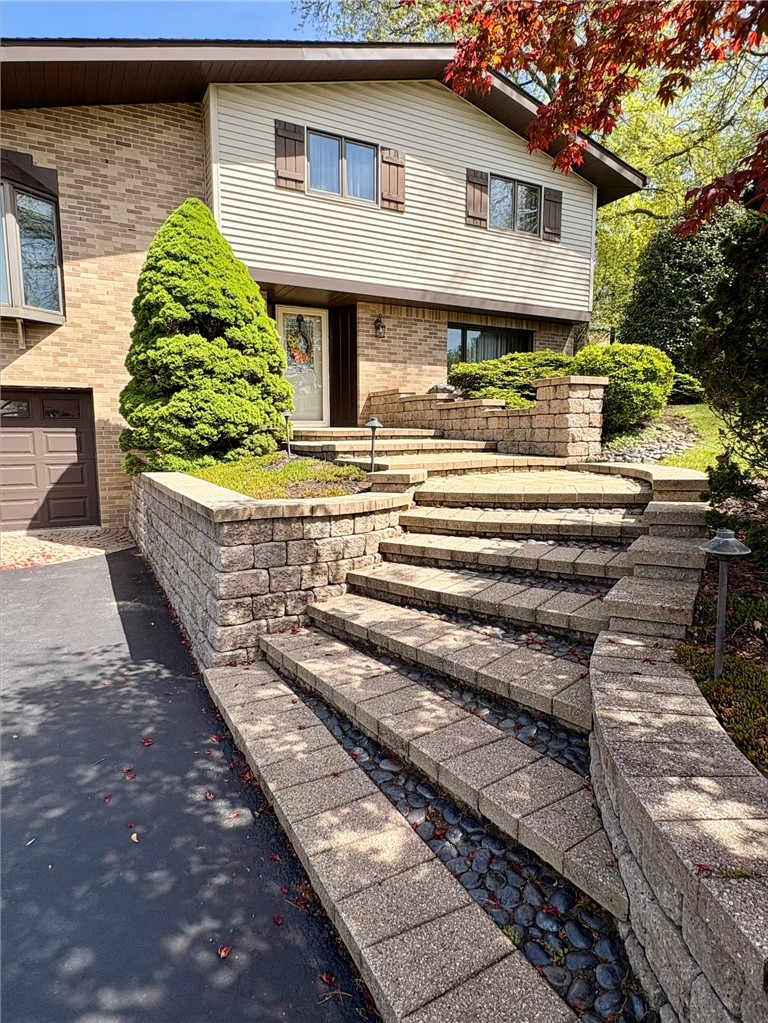 5122 Leroy Dr