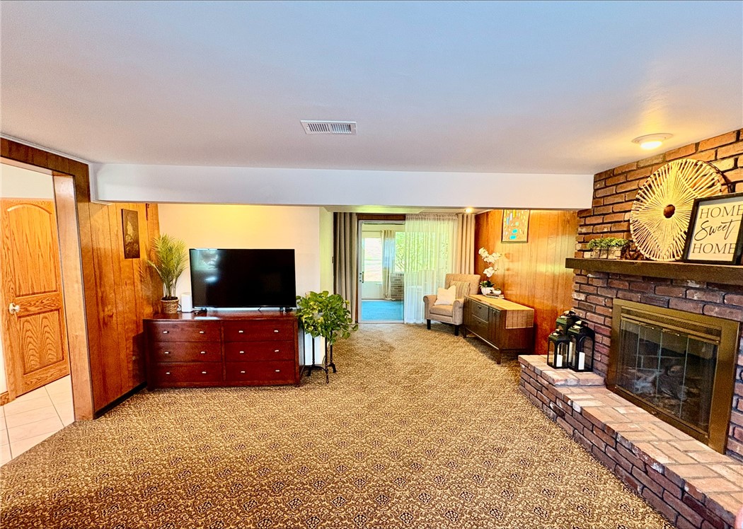 5122 Leroy Dr