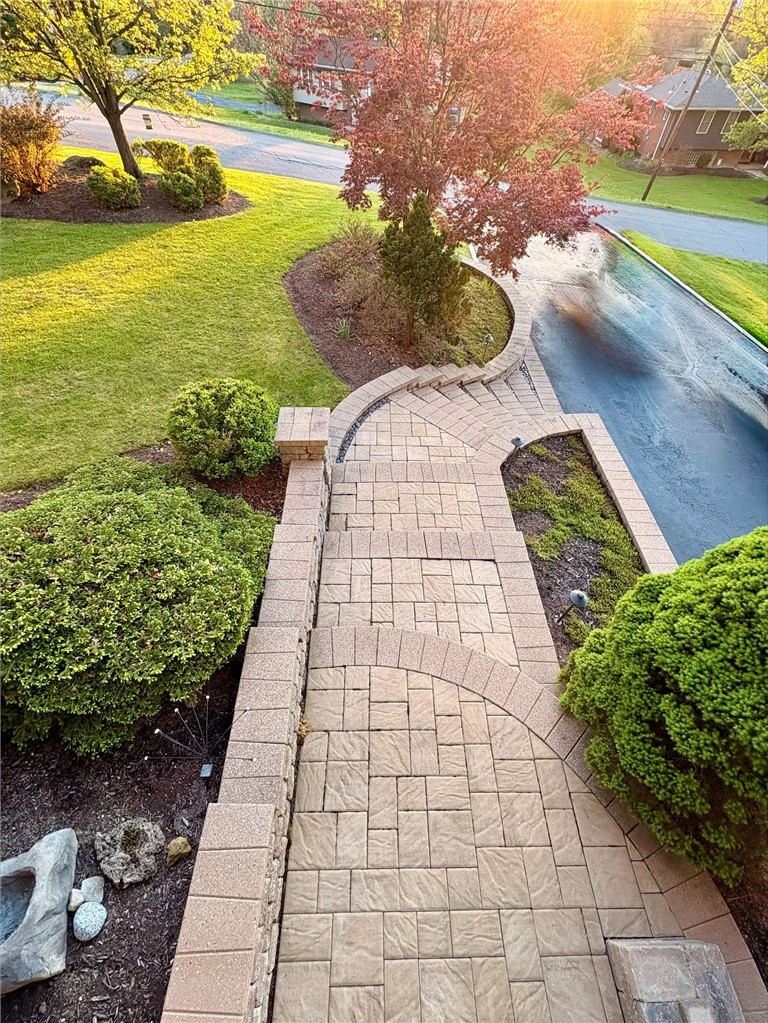 5122 Leroy Dr