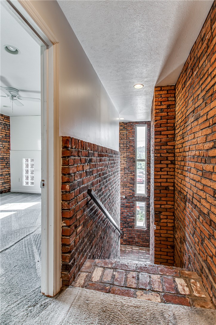 2128 Merriman Way