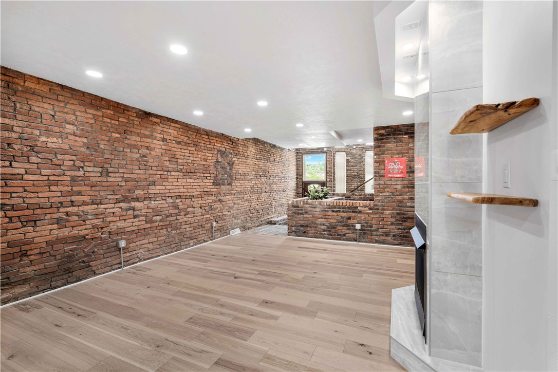 2128 Merriman Way