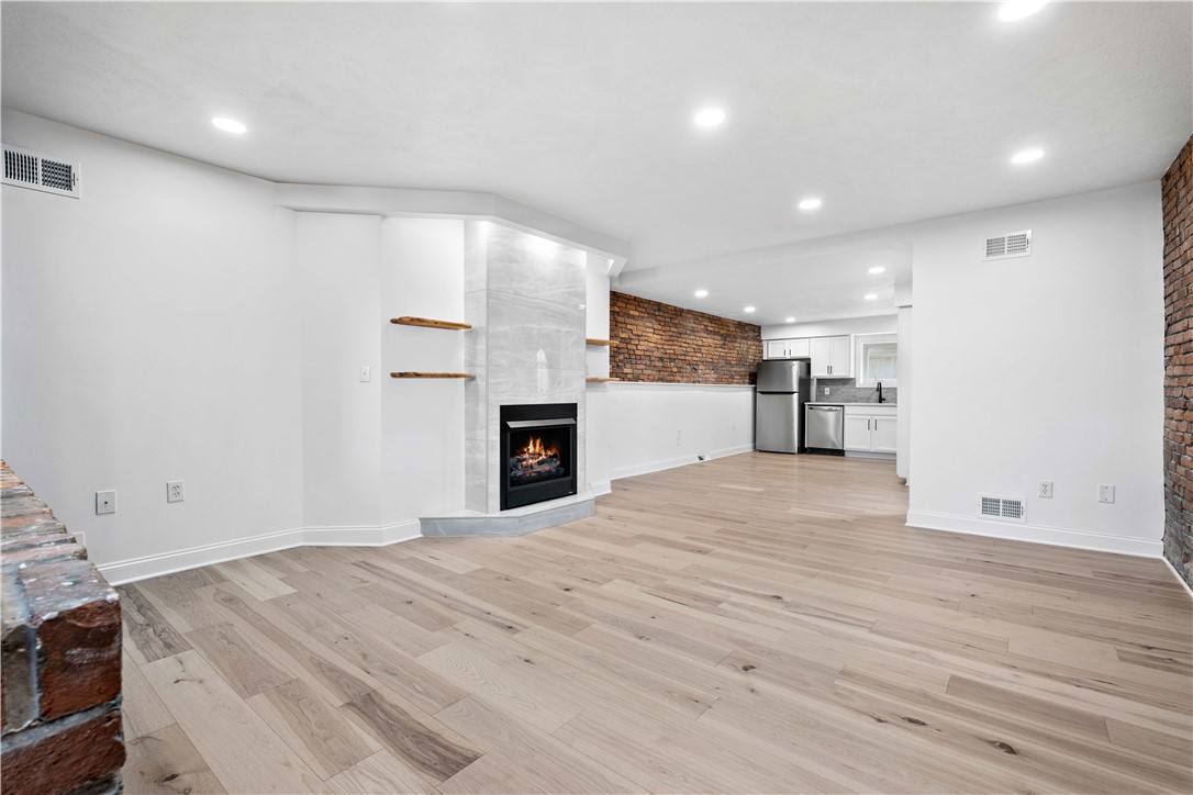 2128 Merriman Way