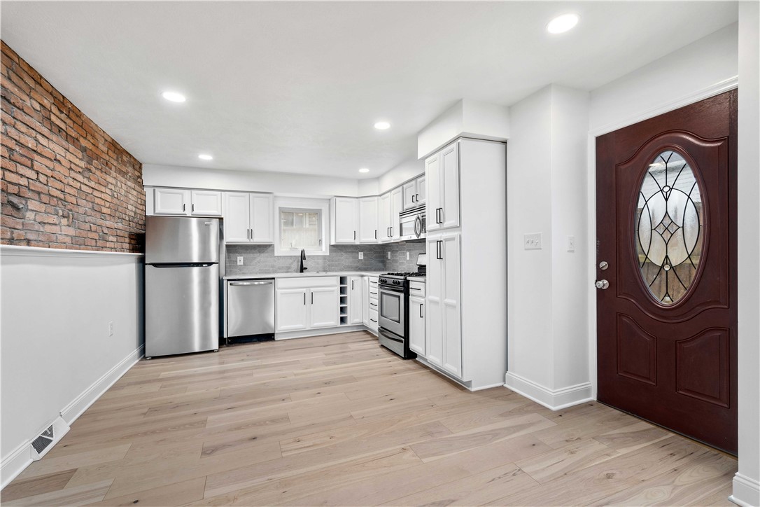 2128 Merriman Way