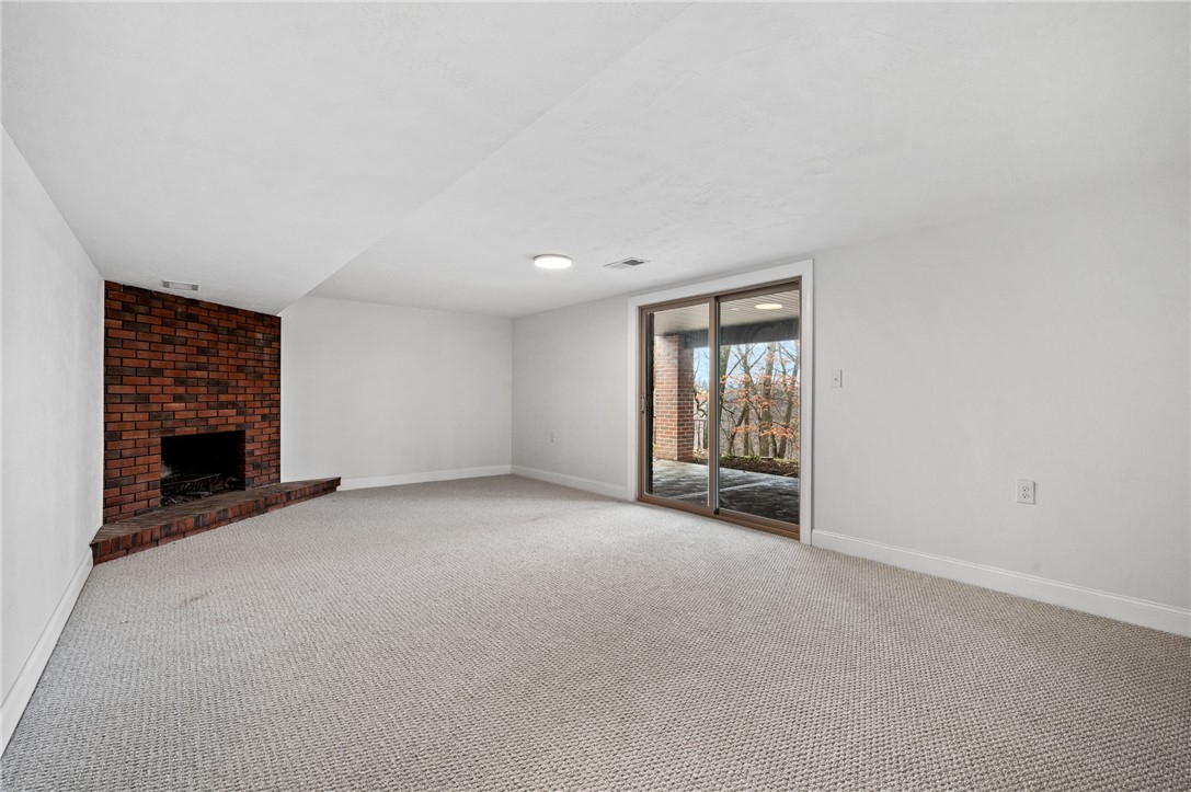 31 Collinwood Dr