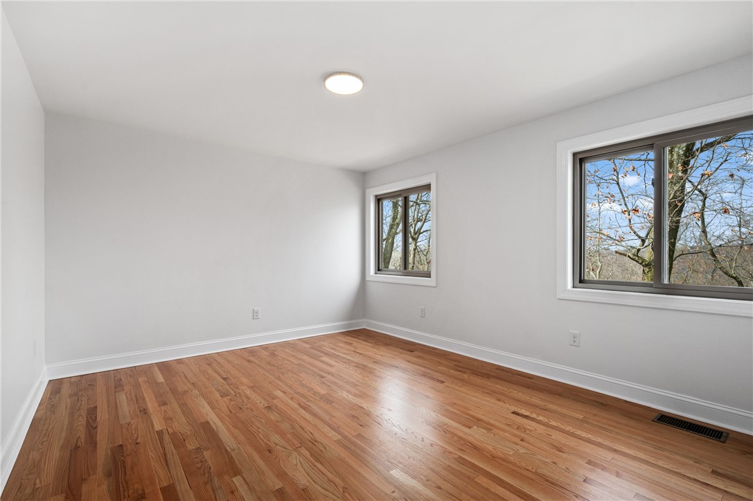 31 Collinwood Dr