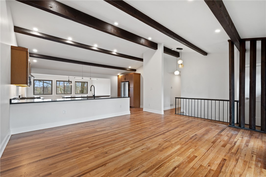 31 Collinwood Dr