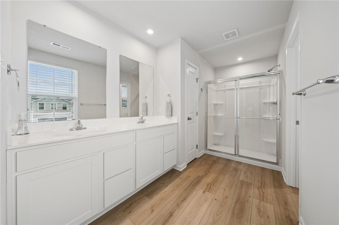 418 Coventry Ct