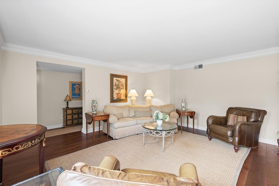 316 Beaver St. 402