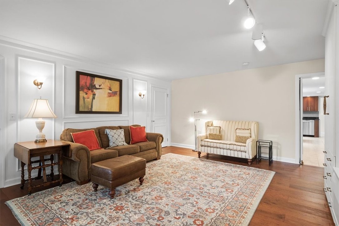 316 Beaver St. 402
