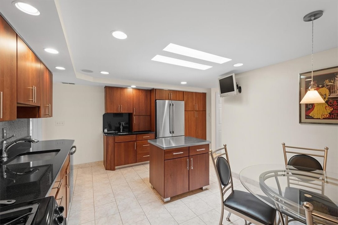 316 Beaver St. 402
