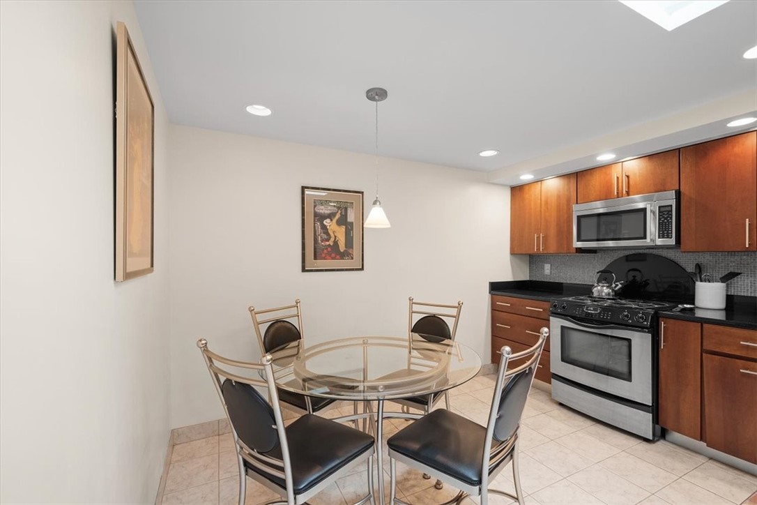 316 Beaver St. 402