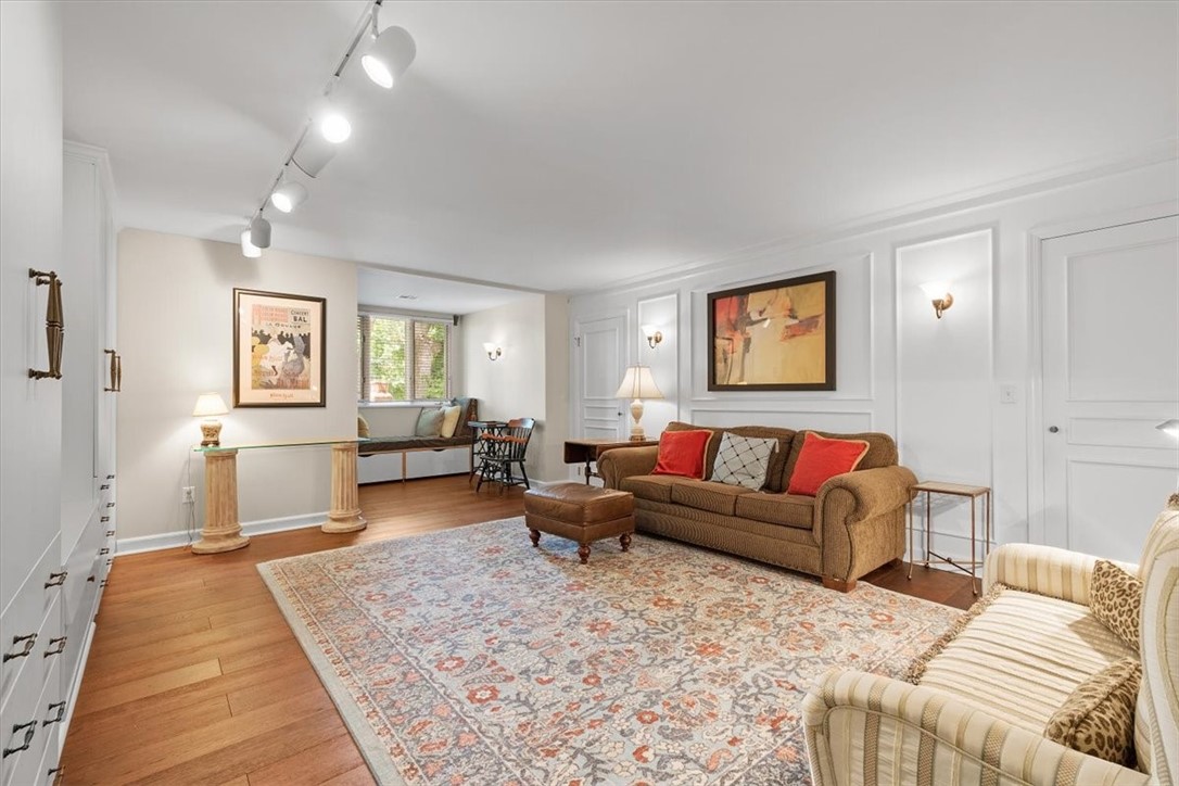 316 Beaver St. 402