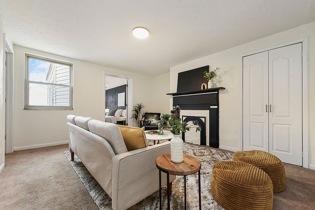 1302 Boyle St