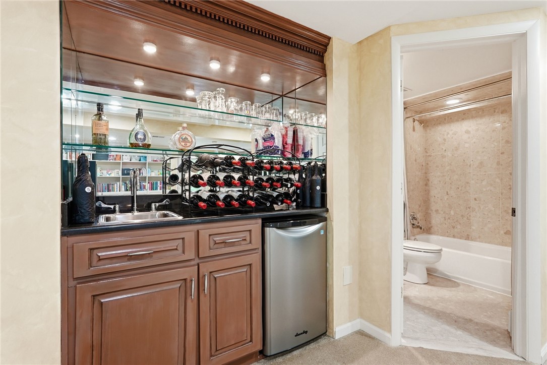 711 Woodland Dr