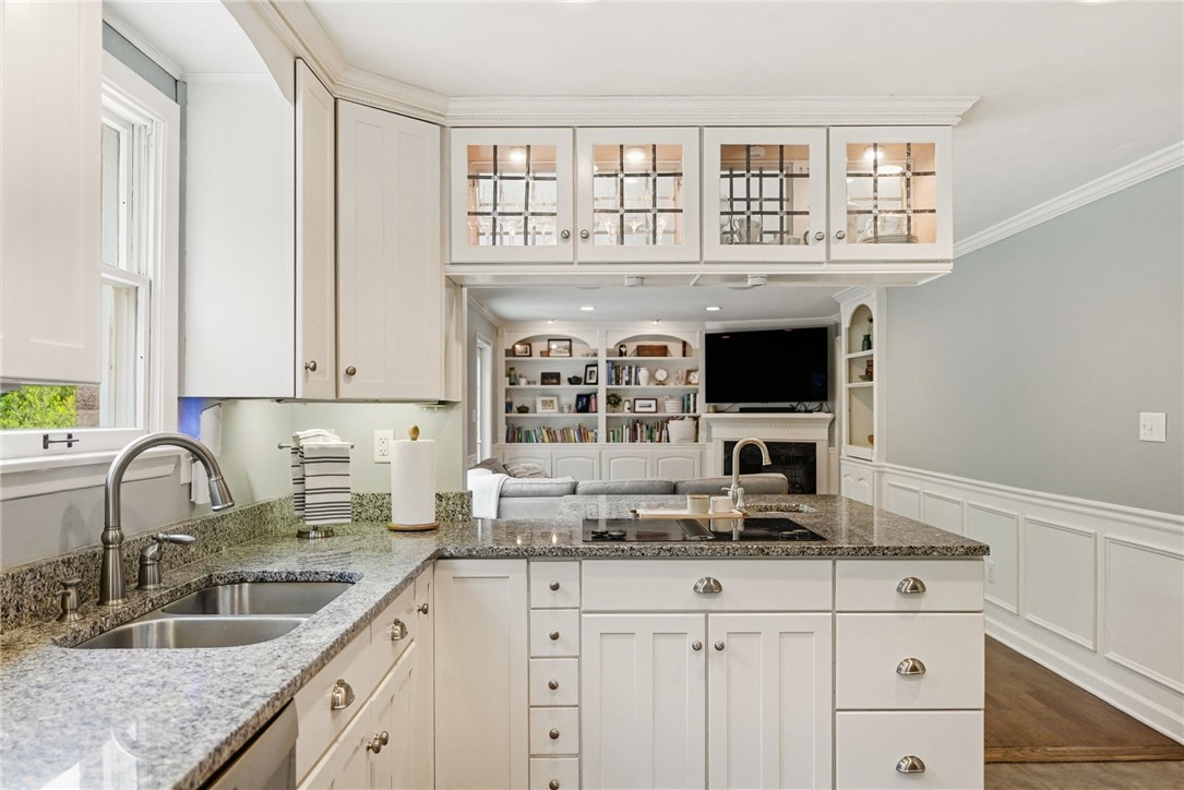 711 Woodland Dr