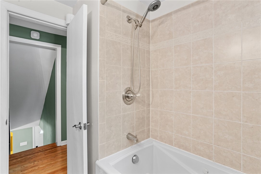 1049 Windermere Dr.
