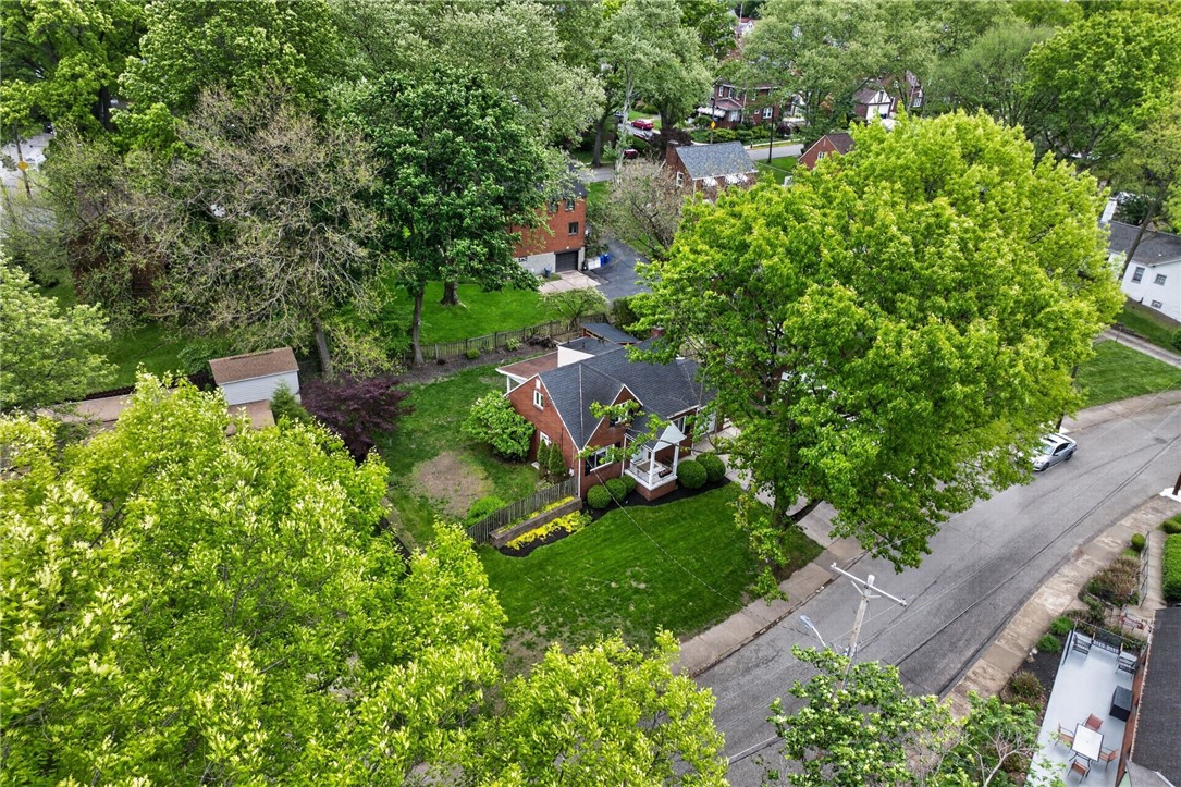 1049 Windermere Dr.