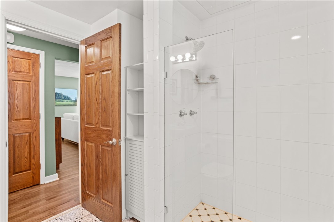 1049 Windermere Dr.