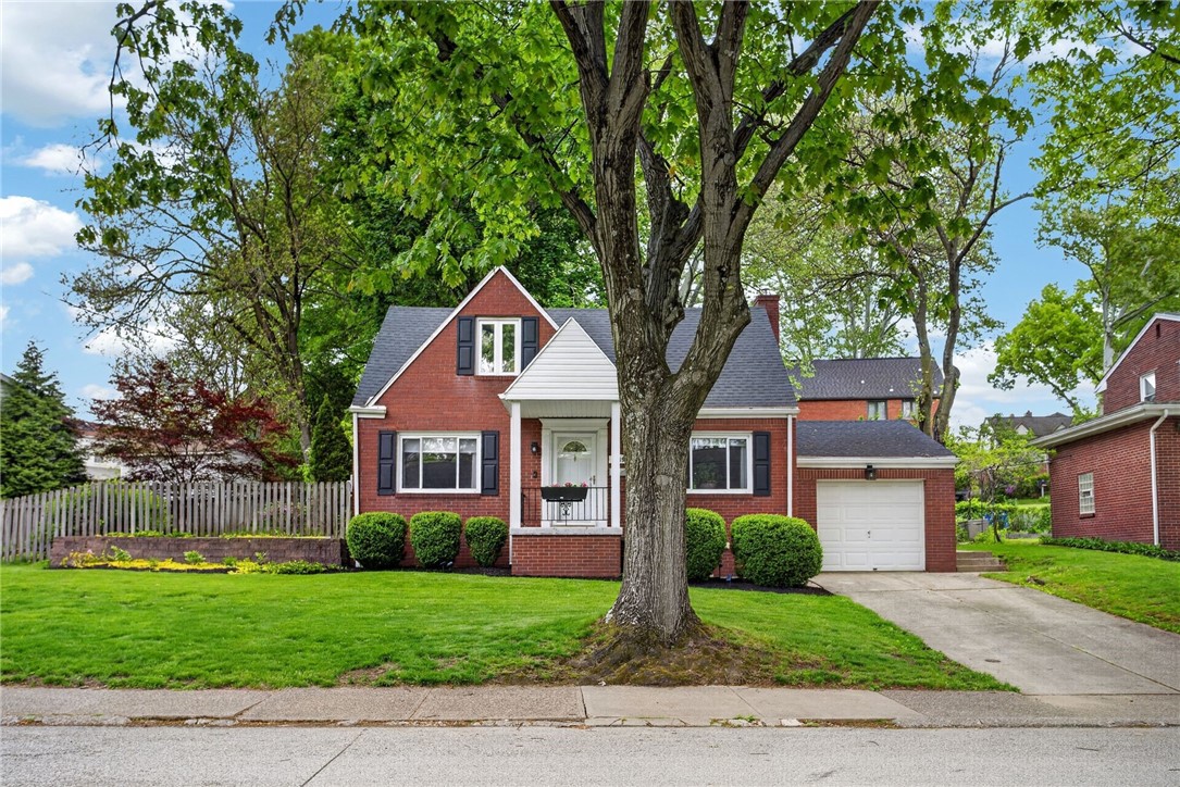 1049 Windermere Dr.