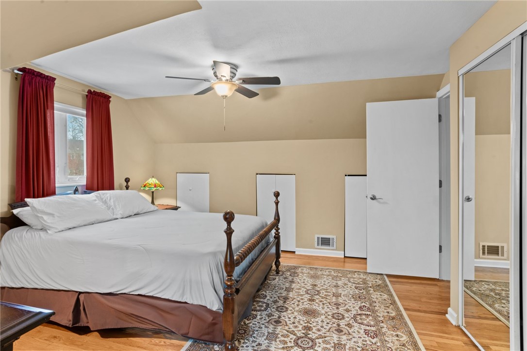1049 Windermere Dr.